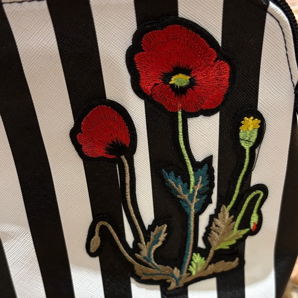 COVERGIRL LashBlast Mascara with Black and White Striped Floral Bag